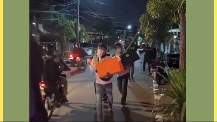 Minggu dinihari, 31 Agustus 2025, dilaporkan massa mendatangi dan menjarah rumah Menteri Keuangan RI