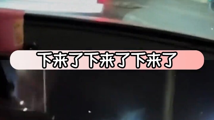 The best way to deal with a bully is to act like one too (Please follow traffic rules).