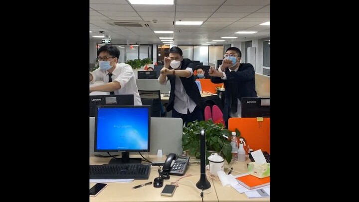 [Cringeworthy Corner] Which company has the strongest corporate culture?? The “Spirit Guy” Co., Ltd.