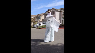 Kudengar gadis yang pandai memasak cocok jadi istri, sedangkan gadis yang cantik cocok untuk berpaca