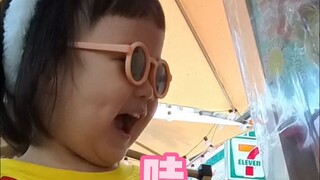 This is the most expensive video to shoot...hahahahahaha #humancub #cutebaby #daddybringingbaby
