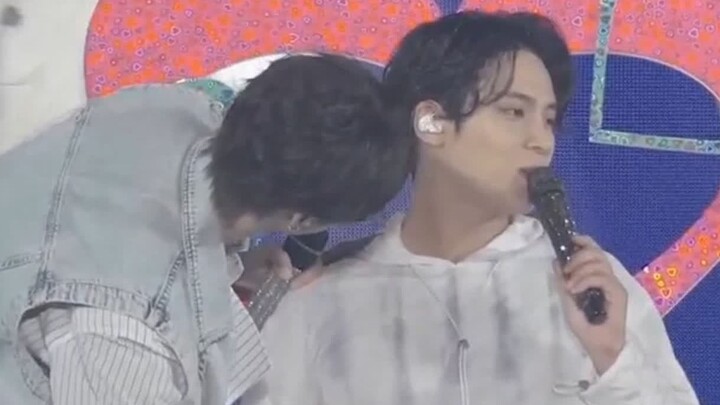 [Minhui] 9: “I’ve got a strategy.” 4: “You don’t!” ‖ 230528 JP FM