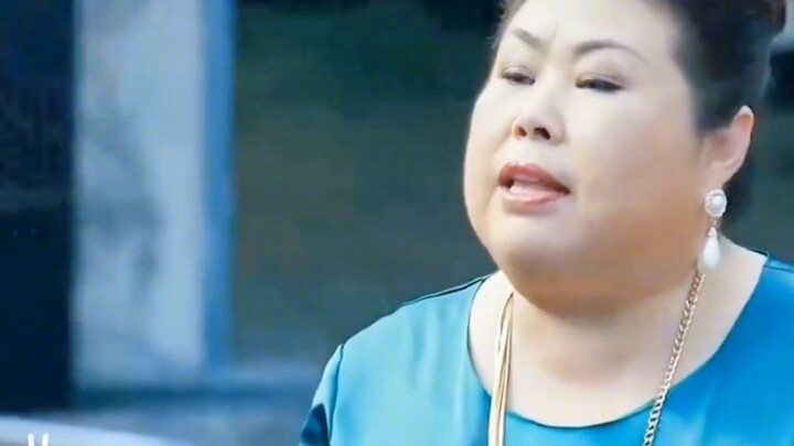 التظاهر بالضعف لابتلاع النمر، عالم الكبار مجنون للغاية