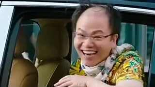 一百亿泡个妞还泡不到。。