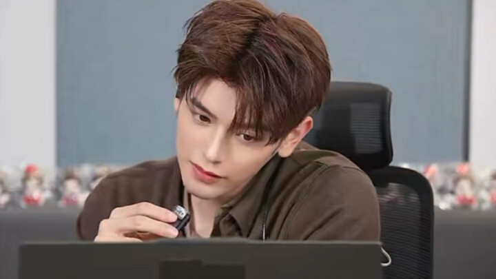 When the main character himself reacts to that iconic scene of pleading for a marriage alliance on b