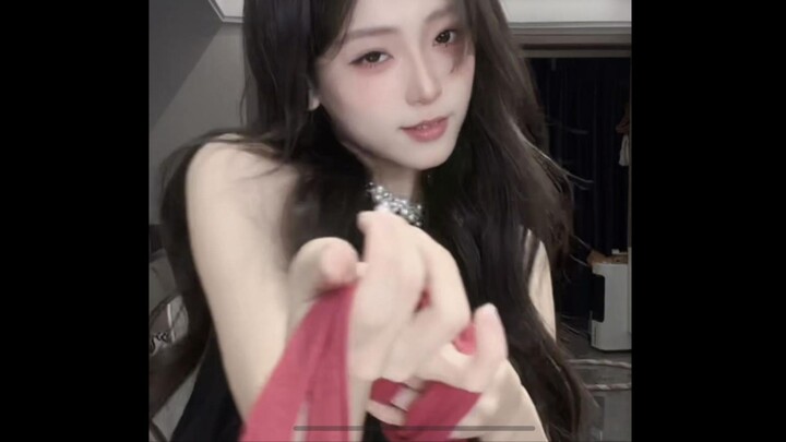 กุ้งมังกรโชว์ท่าเต้นริบบิ้นใหม่