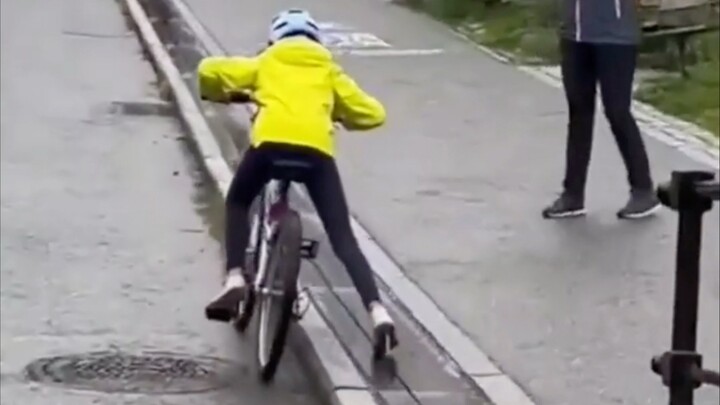 Thang máy xe đạp