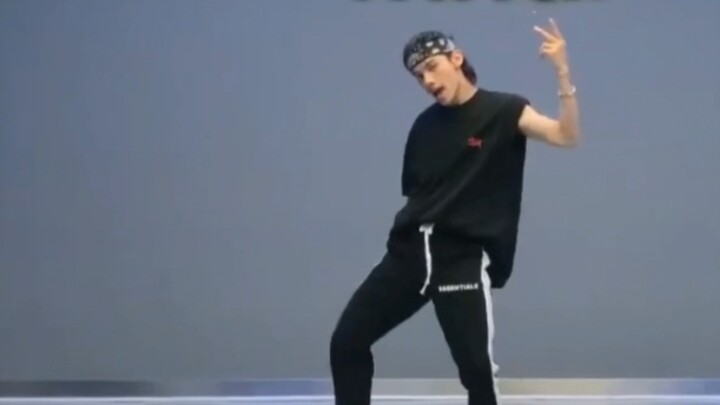 [Falling] Qing 3 selected stars to cover WayV's "Bad Alive"