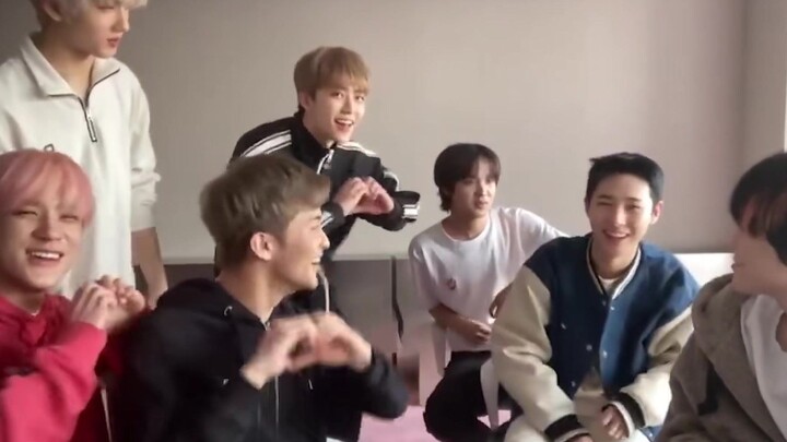 เหรินจวิ้น: "ทำยังไงดี หลังจากตัดผมสั้นแล้ว เพื่อนร่วมทีมยิ่งรักฉันมากขึ้น"