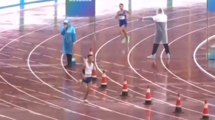 The National Games Unveils a Fitness Freak: A Marathon Runner Accelerates Like a 400m Sprinter!