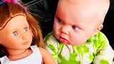 ทารกน่ารักตอบสนองต่อตุ๊กตา - JustSmile