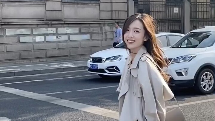 ฉันเคยคิดถึงเธอทุกค่ำคืน แล้วหัวเราะเยาะตัวเองว่าช่างโง่เขลาเสียจริง