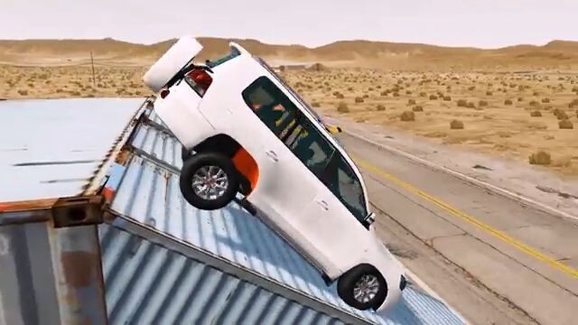 Flatbed Truck Mcqueen  _ Transportation with Truck - Pothole vs Car _507 - BeamN