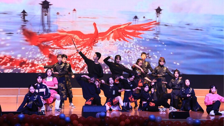 «loco» «سيف المطر في عالم الفنون القتالية» «طائر الزقزاق الأحمر» | إعادة عرض رأس السنة الجديدة بمدرس