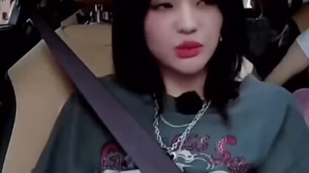 Song Yuqi really nailed it with the rappers—she totally owned them! "Song Yuqi"