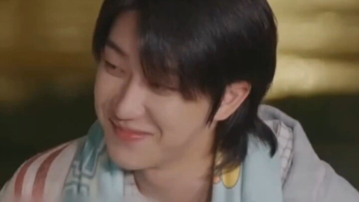 Xu Minghao sudah begitu tergila-gila sampai tak lagi menyadari apa itu dunia