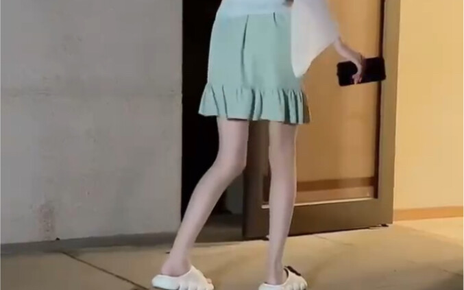 นี่มันเกิดอะไรขึ้น ยืนไม่ค่อยจะอยู่เลย