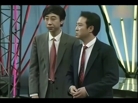 一个总经理，48个副经理。真正干活的就我们俩人！有些人看的心惊胆战，顶级反讽！！！！！！！