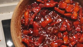 红烧肉拌饭，这不得香死