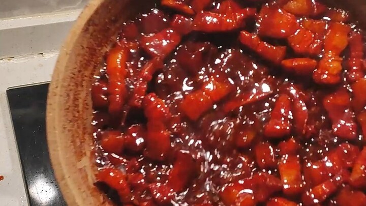 لحم الخنزير المطهو مع الأرز، هذا لذيذ جدًا