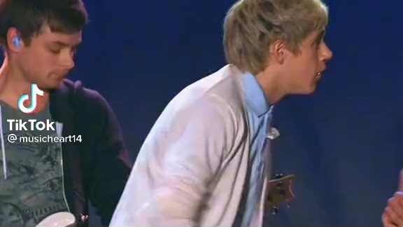 Name music : What Makes You Beautiful | cre video : múicheart14