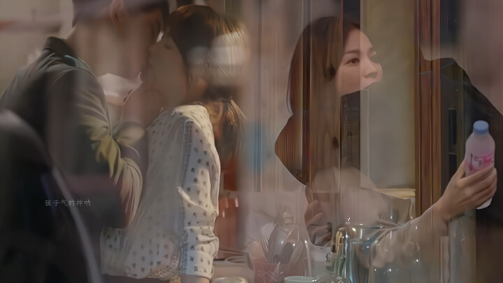 أدب الظلام في 30 ثانية | دونغ إن، ما الذي كنت تفكر فيه خلال تلك الـ30 ثانية التي قدمت فيها الماء؟