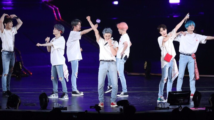 [BTS] When Namjoon turns around, the rice cake ball falls off.
