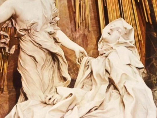 [تأمل اللوحة الشهيرة] هل تلاحظ كم هي مثيرة للجدل هذه المنحوتة؟