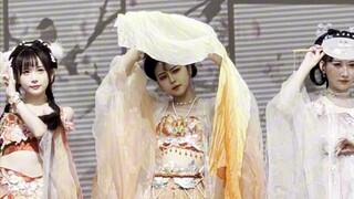 江南春好时，宜春醉花间「空探枝」