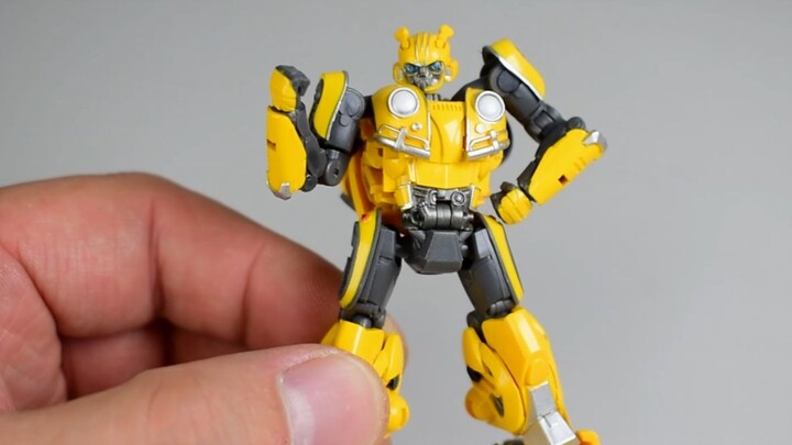 Film Transformers Gaiden Lucky Cat Pembalikan Bumblebee Proporsi Kecil