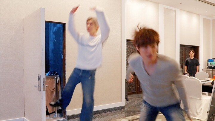 【EXO】Can you only see me from behind?