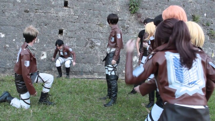 Shingeki no Kyojin Cosplay CRACK 2