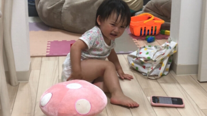 Setiap hari sebelum tidur, saya harus menari sedikit, dan saya menjadi sangat gembira hingga akhirny