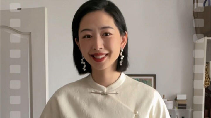 Gaya Tiongkok modern memang level tertinggi untuk busana komuter, kan?