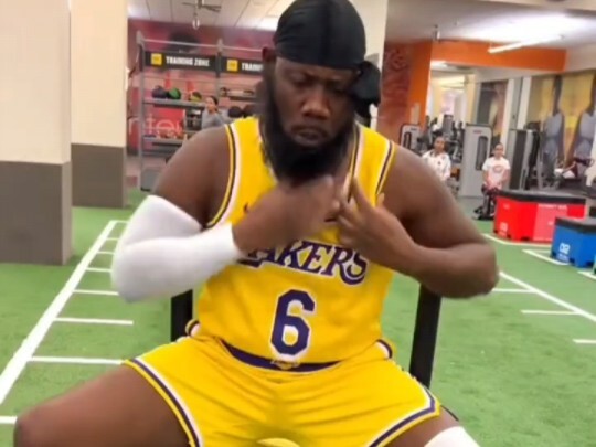 Latihan khusus James