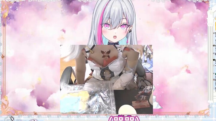 A Japanese cosplayer tried durian and wanted to escape, but was rewarded by Chinese fans and asked t