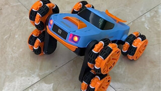 Phải mặc áo giáp mới thấy phấn khích sao? Chiếc xe điều khiển từ xa này không dùng được sao?