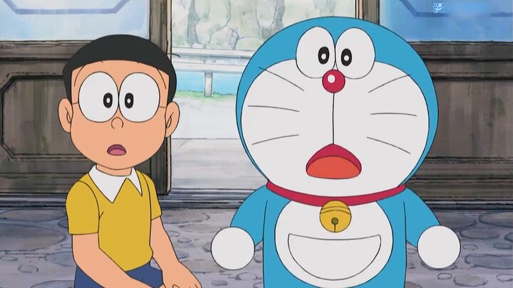 Nobita và chú mập xanh đến vùng núi và nghỉ tại một khách sạn cổ kính. Bất ngờ, một con quái vật xuấ