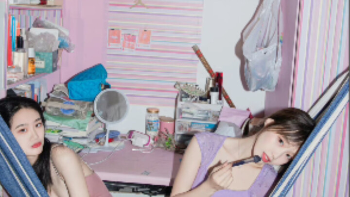 صورة التخرج في سكن الفتيات