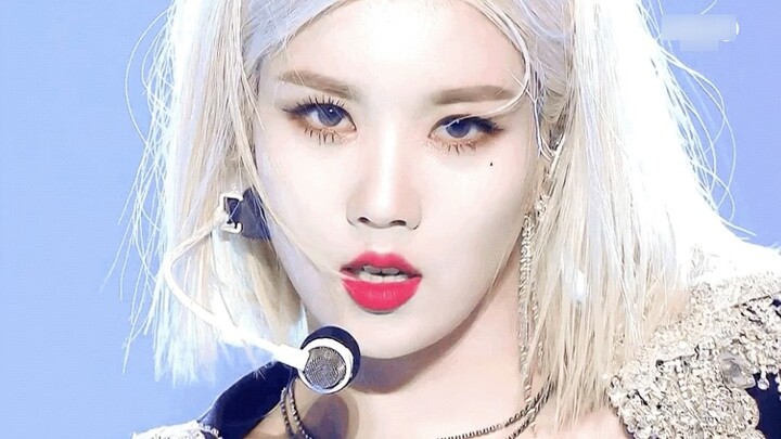 [Đẹp trai và gợi cảm] 'Boss' Kwon Eunbi Straight Shot 201218