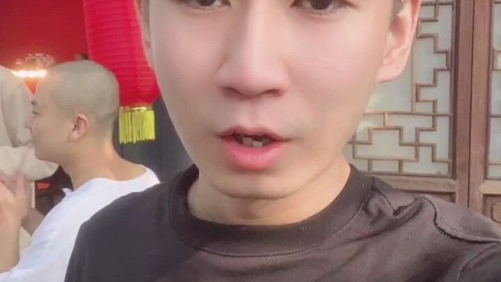 Happy Mid-Autumn Festival—any kind soul, please take me in!