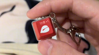 I'm truly grateful for the keychain my girlfriend gave me! If you're feeling stressed, just press it