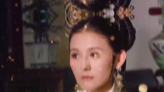 他说宫里不许养猫，我照样养。我骗他说我不爱笑，他说我不笑的样子更好看