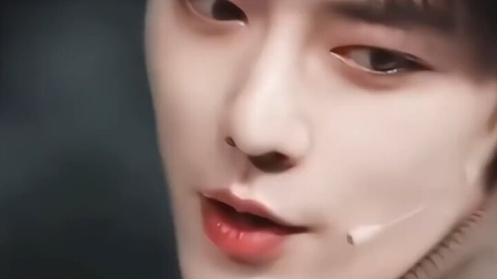 Xiao Zhan: "When we first met that year, it was as beautiful as a fairy in a painting in a dream"