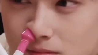 هذه أول مرة أرى فيها سي يينيو بهذا الشكل