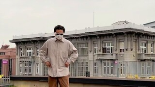 [Meluncur di tanah] Menari seperti ini akan membuat langkah tari Anda menjadi sangat halus!