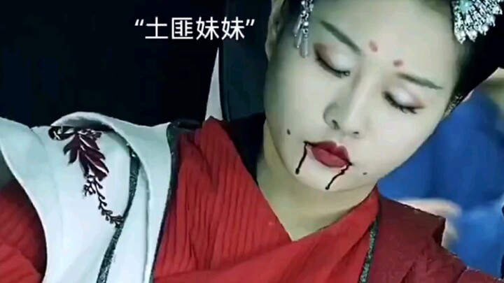 The girl’s parents were brutally murdered by bandits, and her revenge was deeply satisfying.