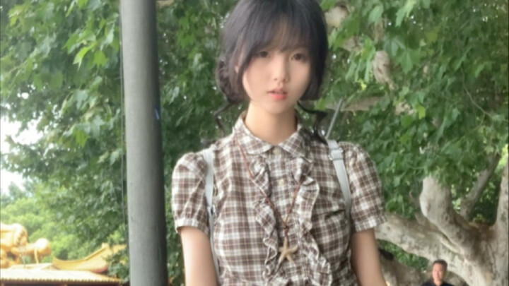 Nước Tây Hồ là nước mắt tôi…..