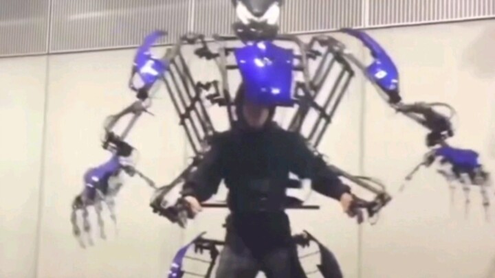 Mechanical exoskeleton king team king