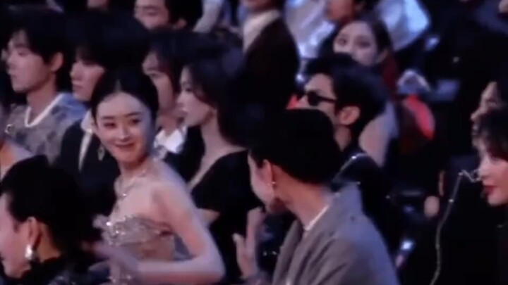 โซเชียลของจ้าวหลี่อิ่งช่างหลากหลายจริงๆ เลย